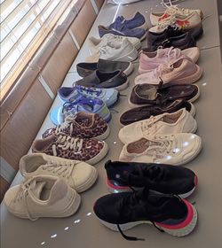 Sneaker 👟👟 and tennis shoes 4 sale 💵💲read the description