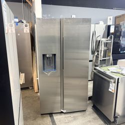 🔥SAMSUNG STAINLESS STEEL REFRIGERATOR WITH ICE MAKER AND WATER DISPENSER COUNTER DEPTH🔥