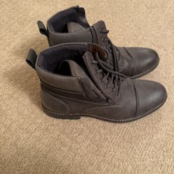 Men’s Sonoma Boots Size 13