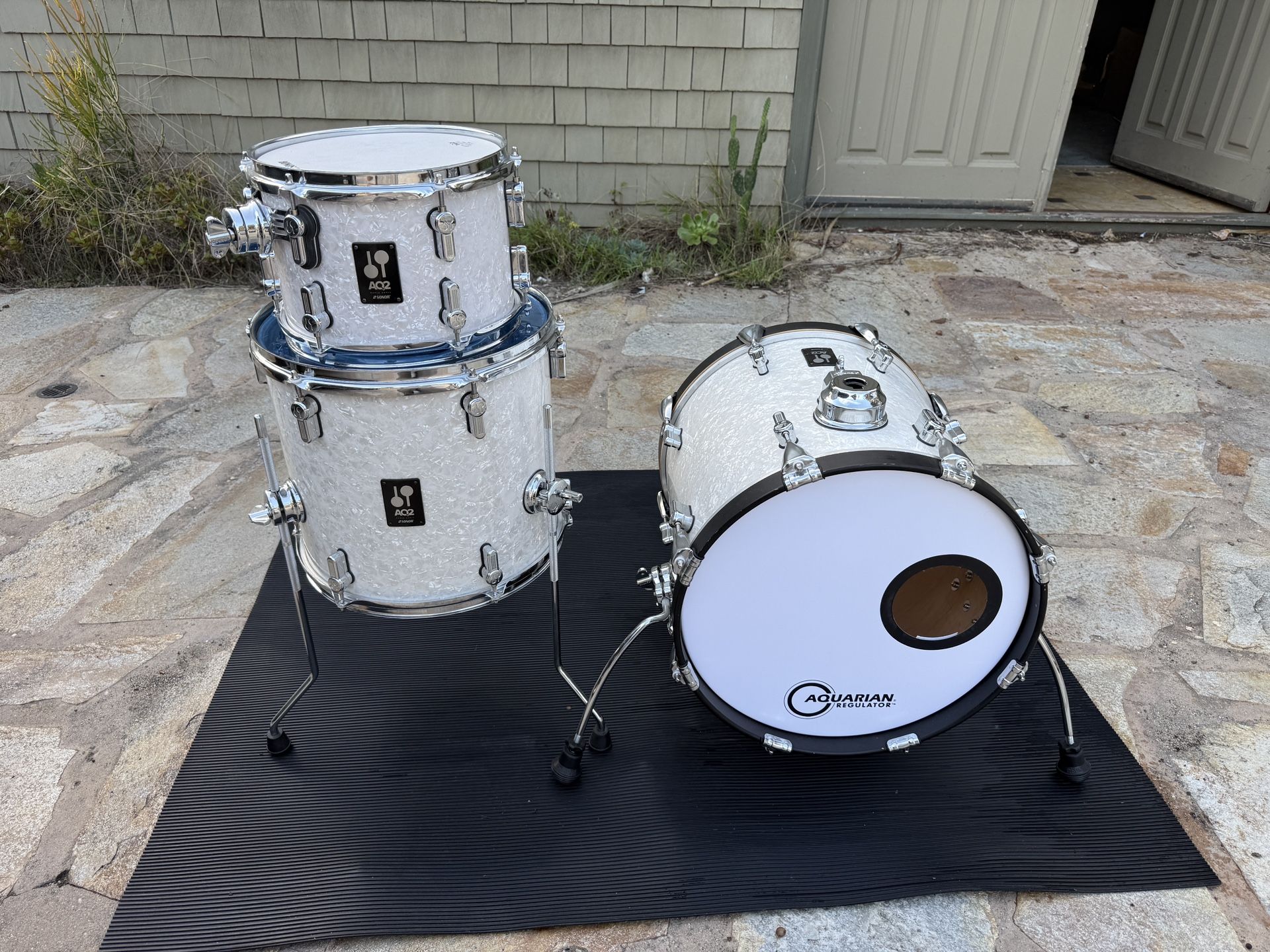 Sonor Aq2 White Marine Pearl Drum Set Kit