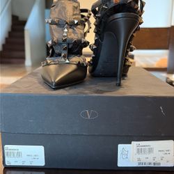 Valentino Rockstud  Size 38