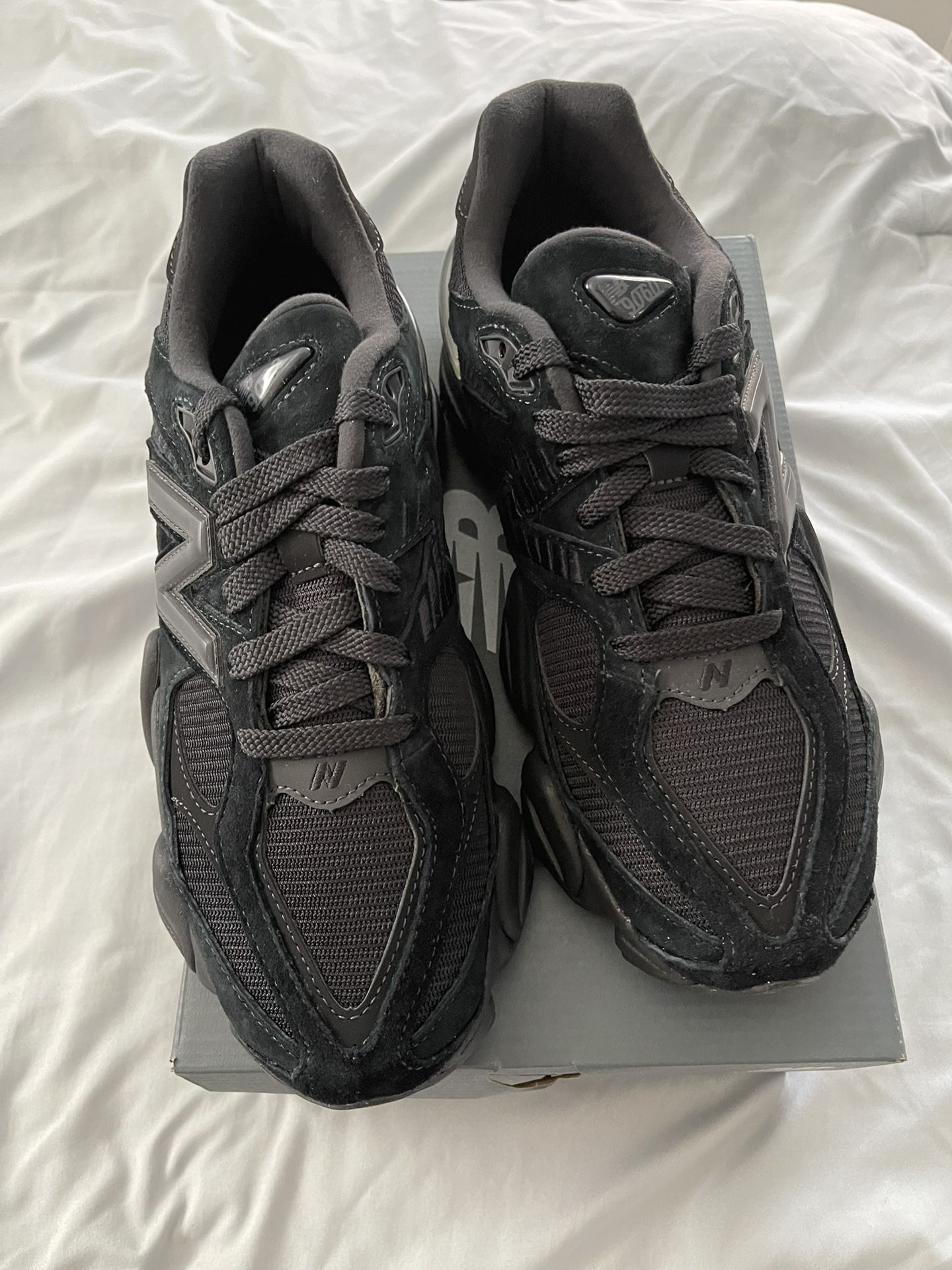 New balance all Black