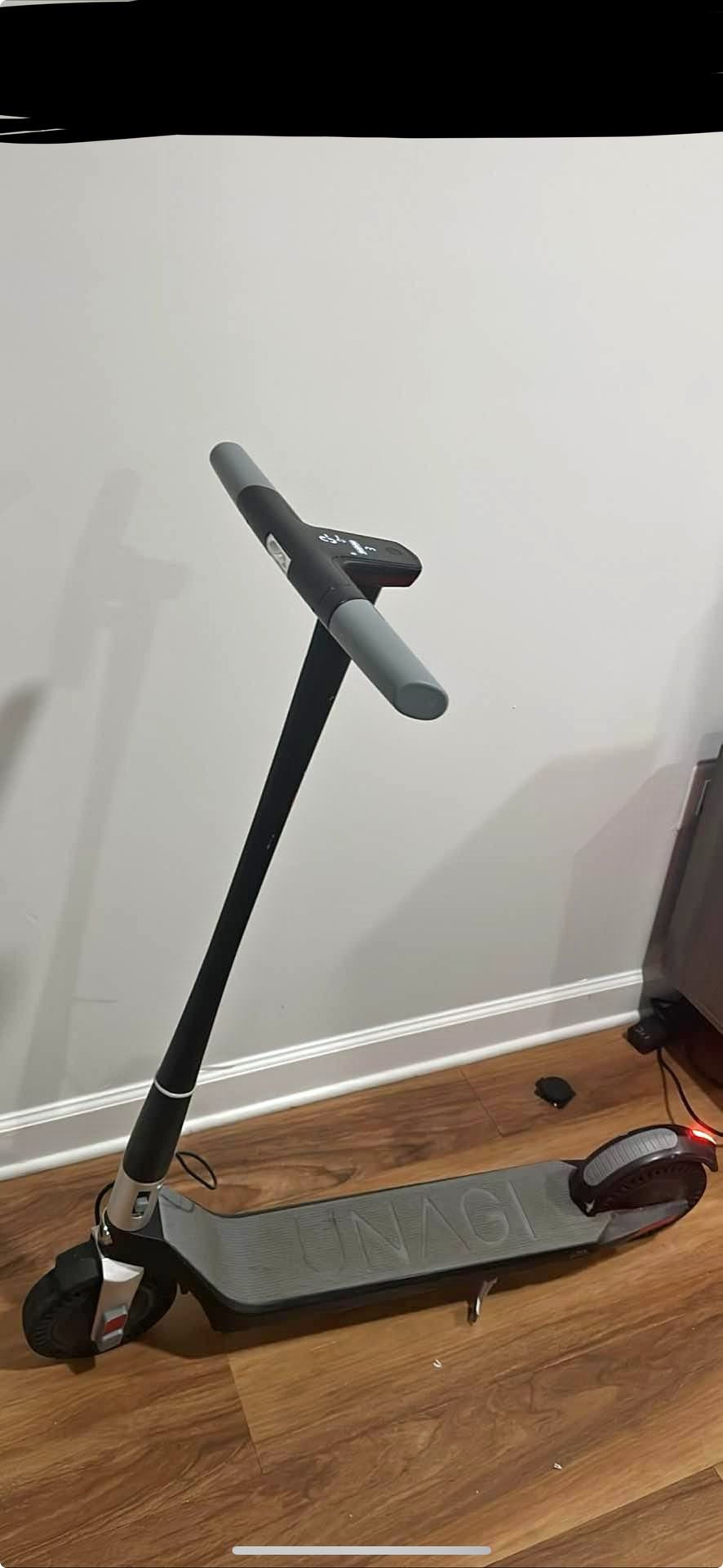 Unagi Electric Scooter, Dual Motor 1000 Watts Very Great Working Condition 