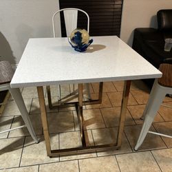 Sparkling Quartz Top Gold Base Small Dining Table No Chairs 300$