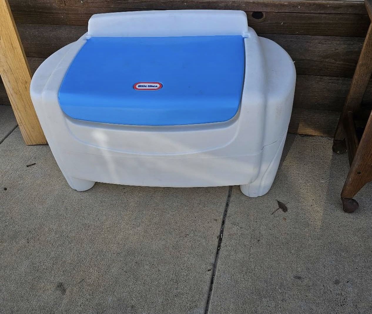 Little Tikes Sort 'n Store toy chest good condition a lot space