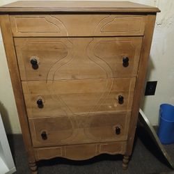 ANTIQUE DRESSER 