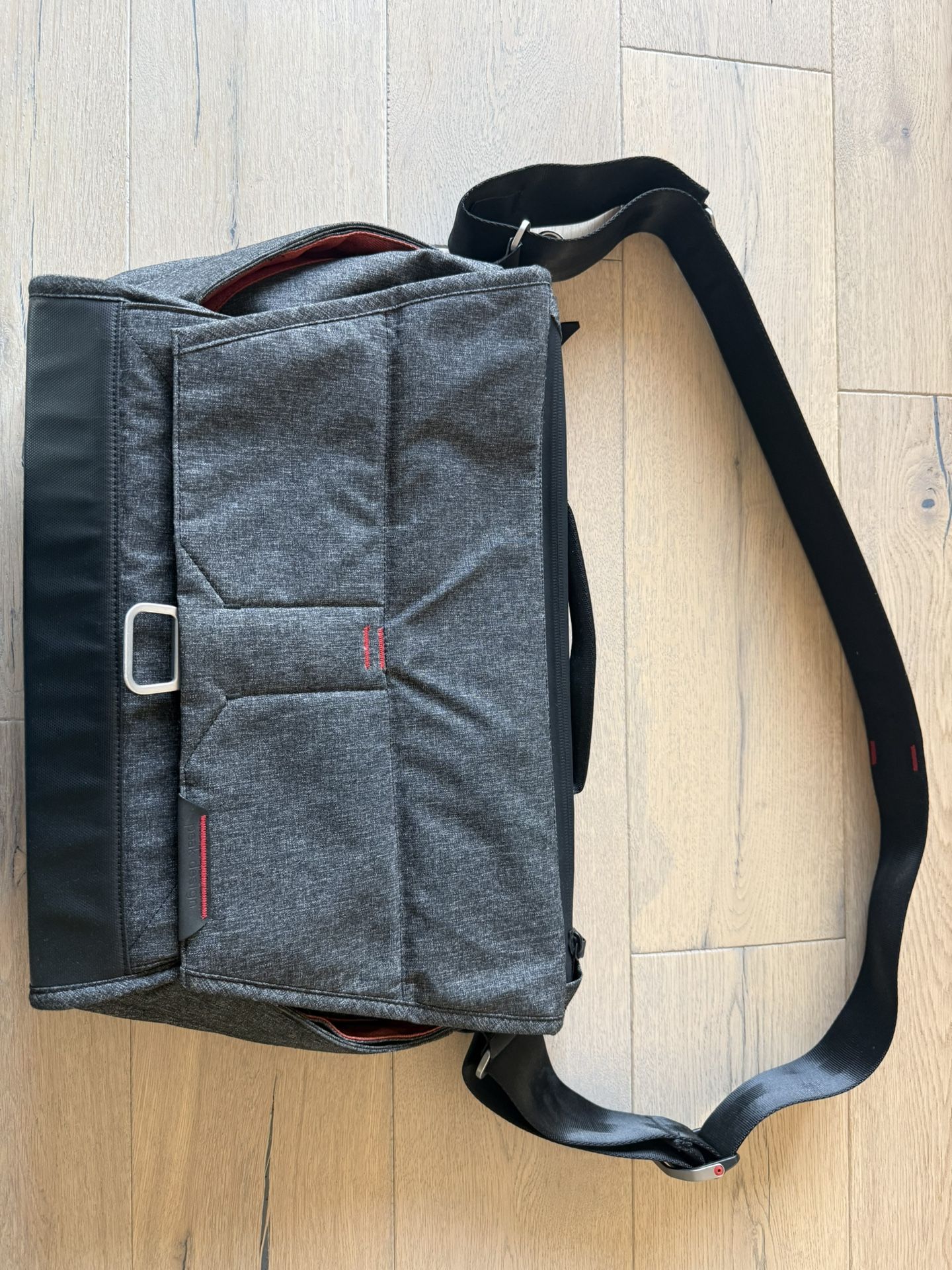 Peak Design Everyday Messenger