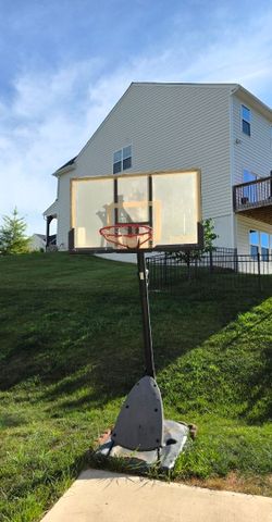 Free basketball hoop-Gastonia NC