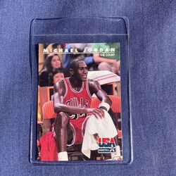 Michael Jordan (Skybox 92 # 41 “off The Court”)