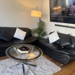 Sala Con Mesa De Centro