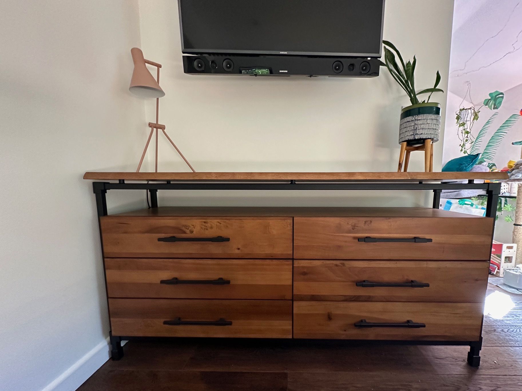 Karsten Double Dresser 