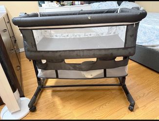 Freestanding Bedside Bassinet, 3-in-1 Convertible Bassinet with 360° Swivel Wheels, Easy-Fold Portable Neutral Baby Newbo