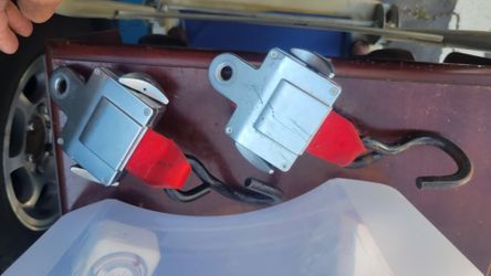 Retractable Straps