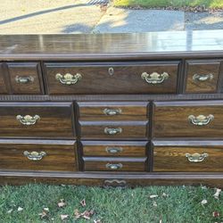 Free - Vintage bedroom Set