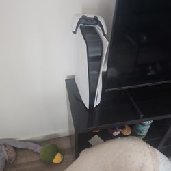 Used Ps5 Witb 1 Remote 