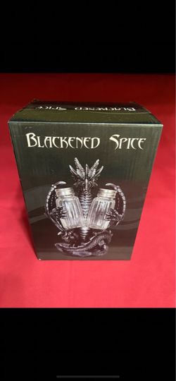 Blackened Spice Dragon Salt and Pepper Set