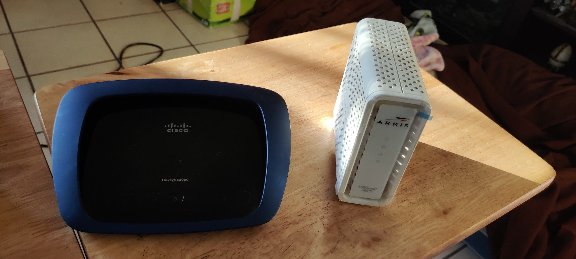 Cable modem /Wi-Fi router