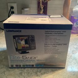 Lowrance Elite-5 HDI Fishfinder  with cover -New