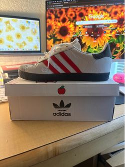 Adidas x Hello Kitty Gazelle