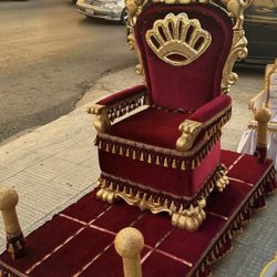 Royal Red & Gold Carriage – Made for a King & Queen