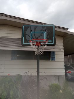 Basketball hoop