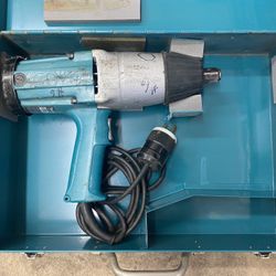 Makita 3/4”electric Impact