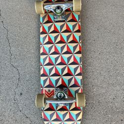 Complete Skateboard – Mini Logo Wheels – Good Condition