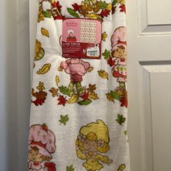 Strawberry Shortcake Fall Throw