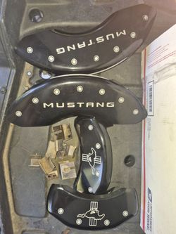 Mustang caliper covers