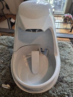 Cat / Dog electric drinking bowl