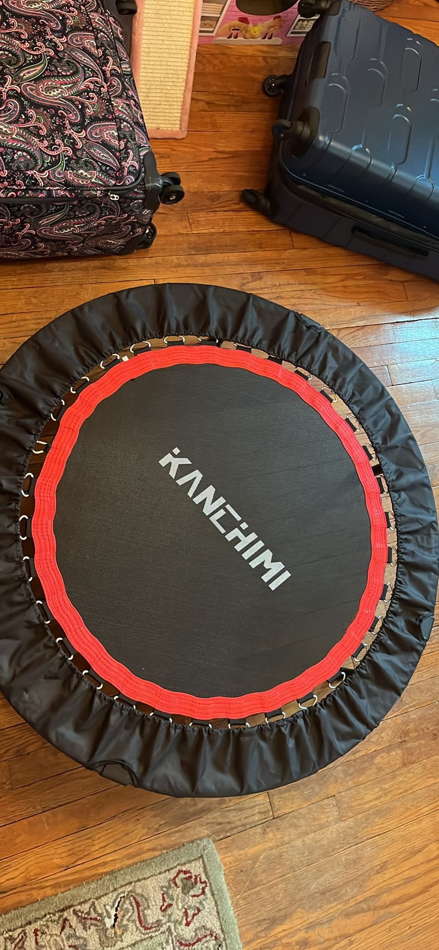!!ALMOST BRAND NEW KANCHIMI MINI TRAMPOLINE/REBOUNDER FOR SALE!