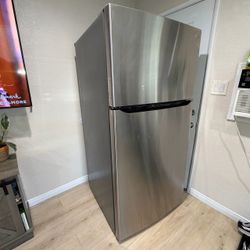 LG 32”