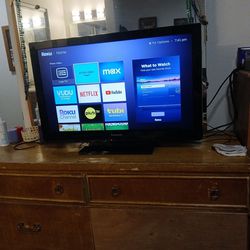 TV PANASONIC VIERA HDMI SIZE 36 INCH TV,  31 INCH SCREEN, EXCELLENT CONDITION, WAS VERY LIGHTLY USED. $70.00  Obo