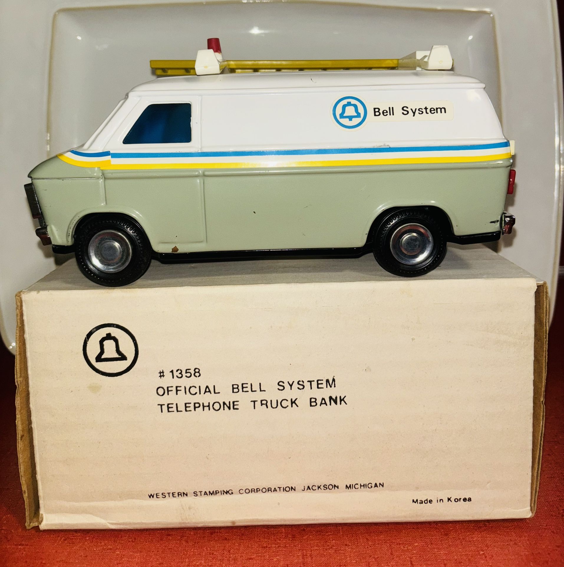 VINTAGE OFFICIAL BELL SYSTEM TELEPHONE TRUCK TOY BANK in ORIGINAL BOX from 1970 - SEE ALL PHOTOS PRICED TO SELL!