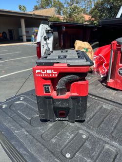 Milwaukee m18 vacuum