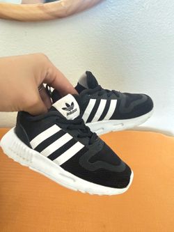 Adidas Originals Retrorun Sneakers Black White 6
