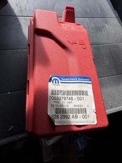 Pre Fuse Fuse Box - Mopar