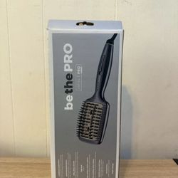  MUST SELL: InfinitiPRO by Conair Diamond-Infused Ceramic Hot Brush