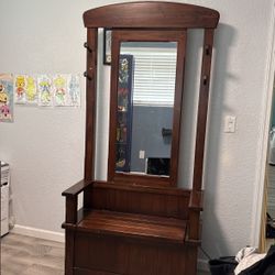 Entonces Coat Hanger Furniture.