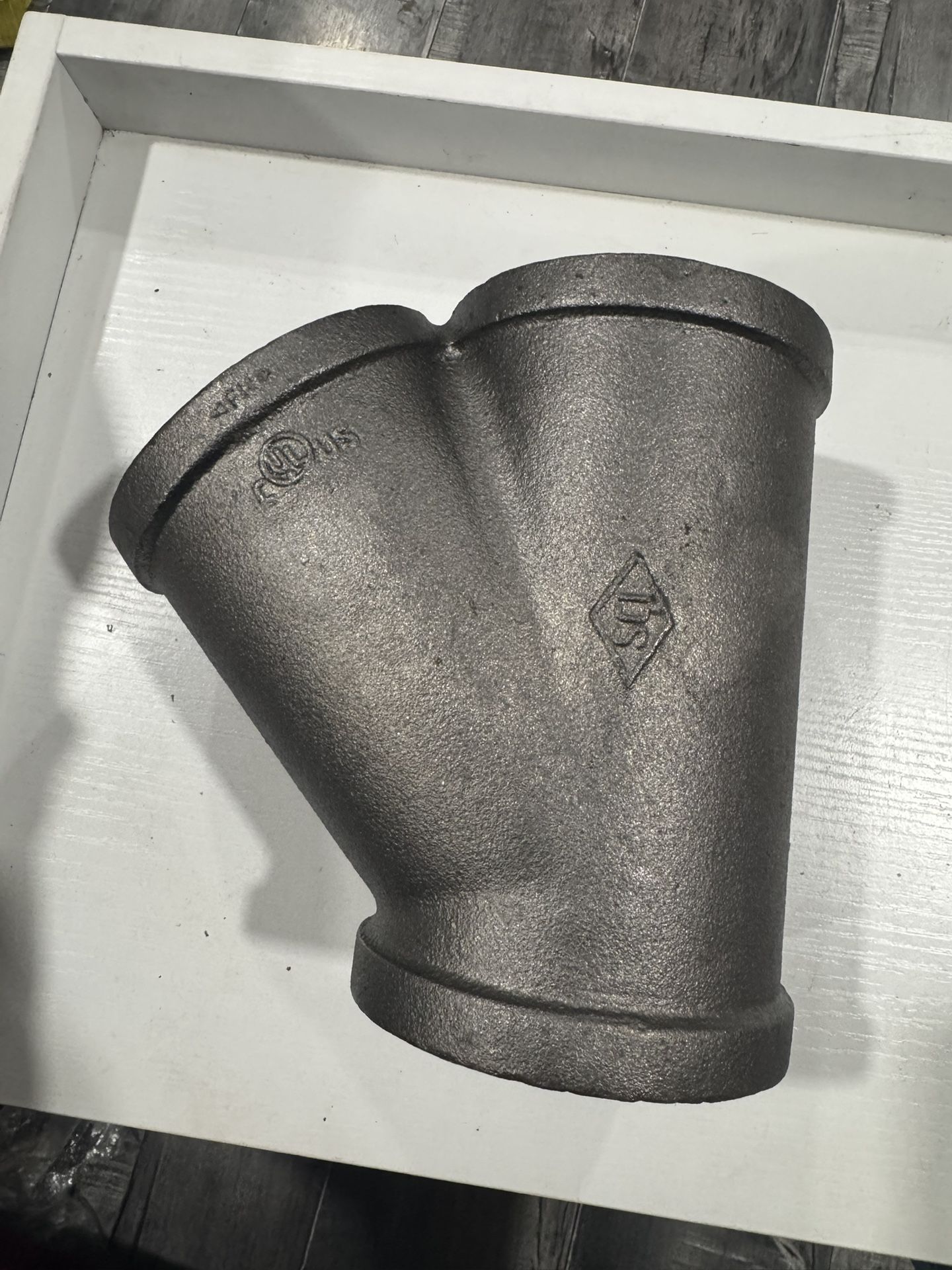 3″ Pipe Fitting Lateral Wye, 150# Black Malleable Iron, Female NPT Threads Y fitting 45° Hv)