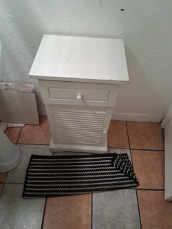 Used And Priced To Move Bathroon Vanity 