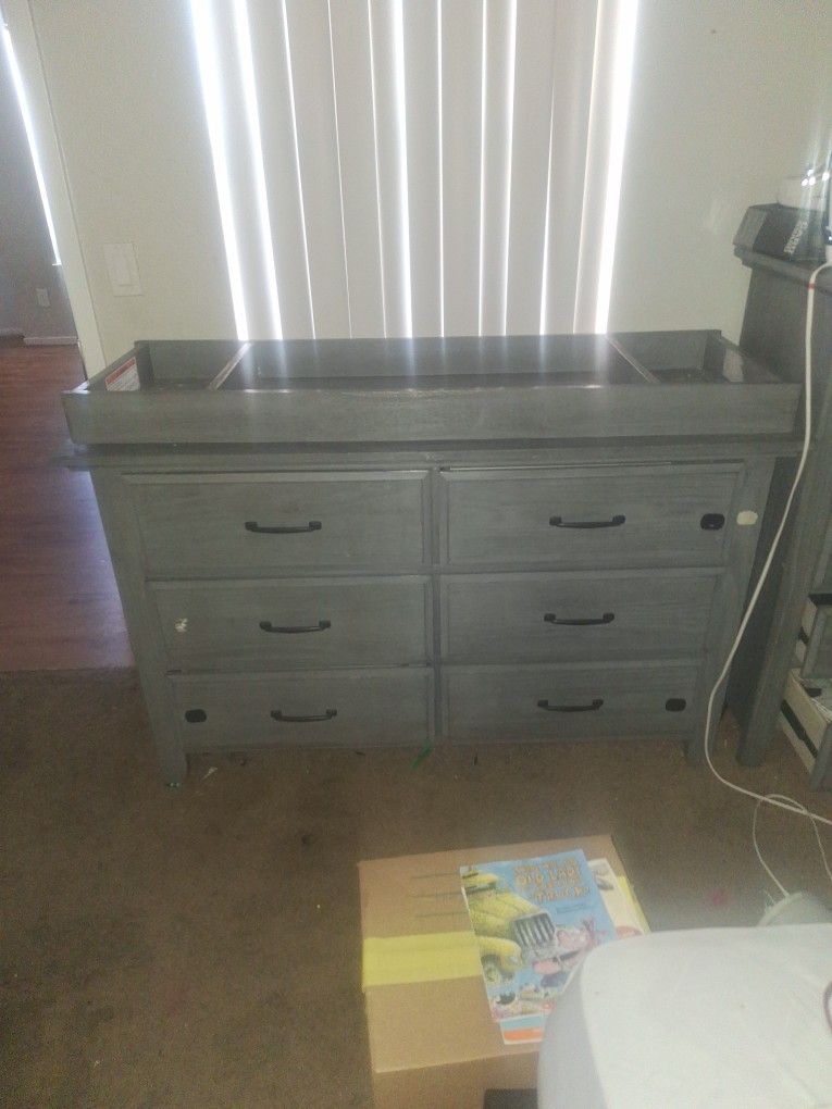 Soho Diaper Table/dresser