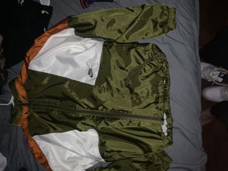 Nike jogger windbreaker suit
