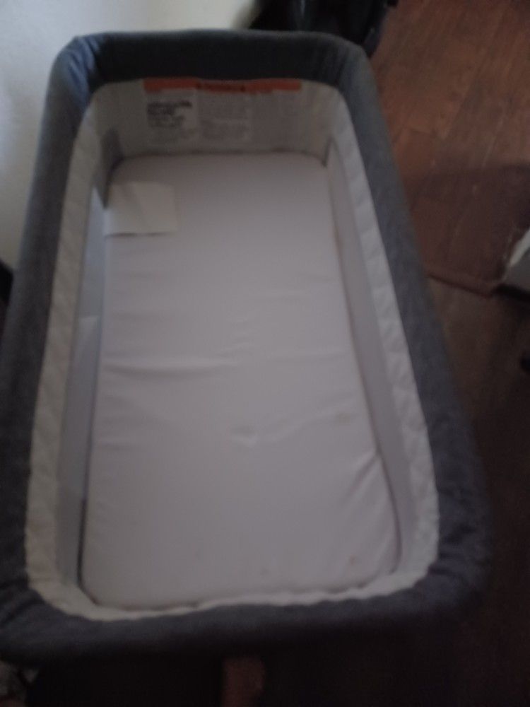 Baby Bassinet Simmons Co-sleeper