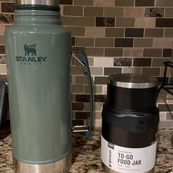 Stanley Classic Vacuum Insulated Wide Mouth Bottle - BPA-Free 18/8  Stainless Steel Thermos for Cold & Hot Beverages – Keeps Liquid Hot or Cold  for Up for Sale in San Bernardino, CA - OfferUp