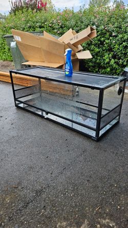 Extra large 67 gallon reptile tank