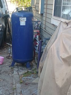 husky big compreser tank 