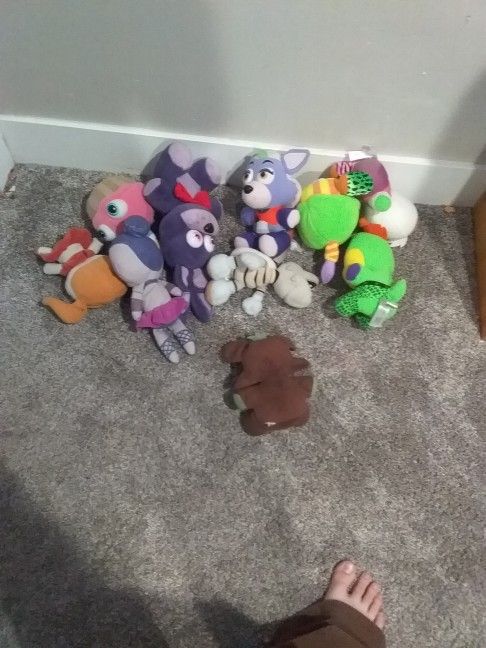 11 Assorted Fnaf Plushies