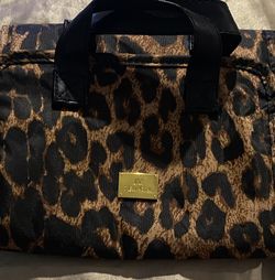 BEAUTY CASE IN LEOPARD PRINT (PERFECT FOR ORGANIZING)