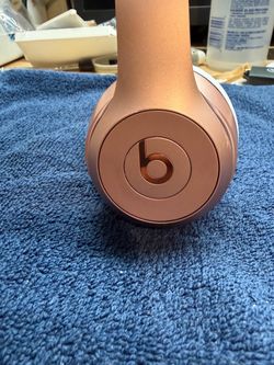 Beats Rose Gold Wireless Solo3 Headphones